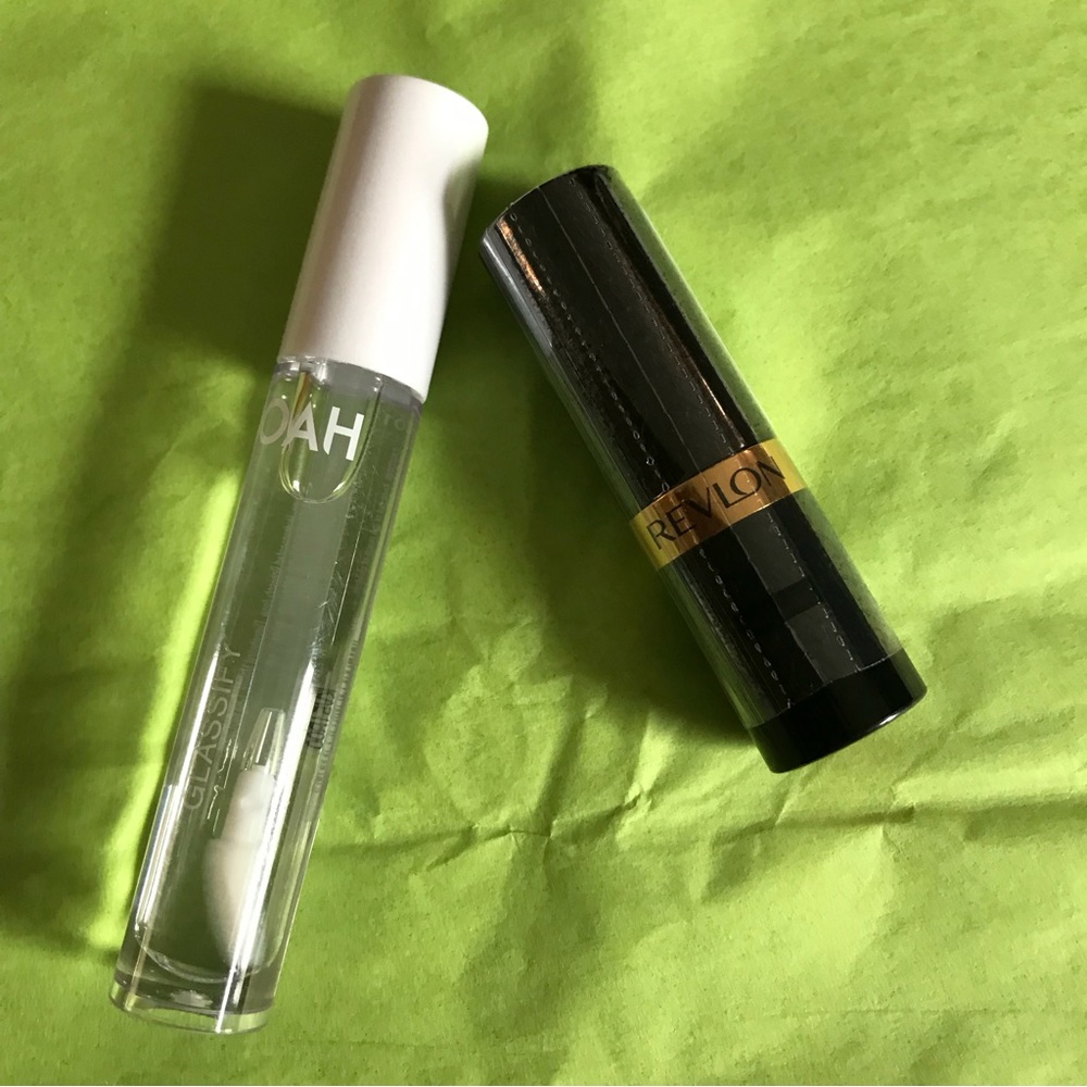 Lipstick/ Lipgloss set Revlon Cherries in the snow lipstick & Noah lipgloss set